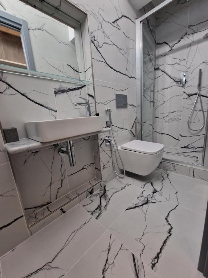 Marla Rooms Специя Экстерьер фото