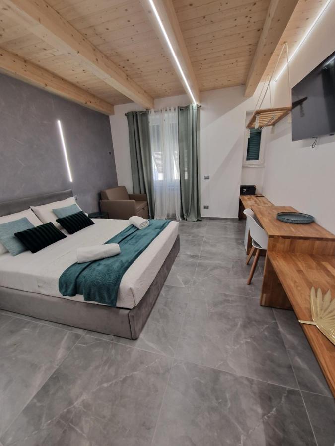 Marla Rooms Специя Экстерьер фото