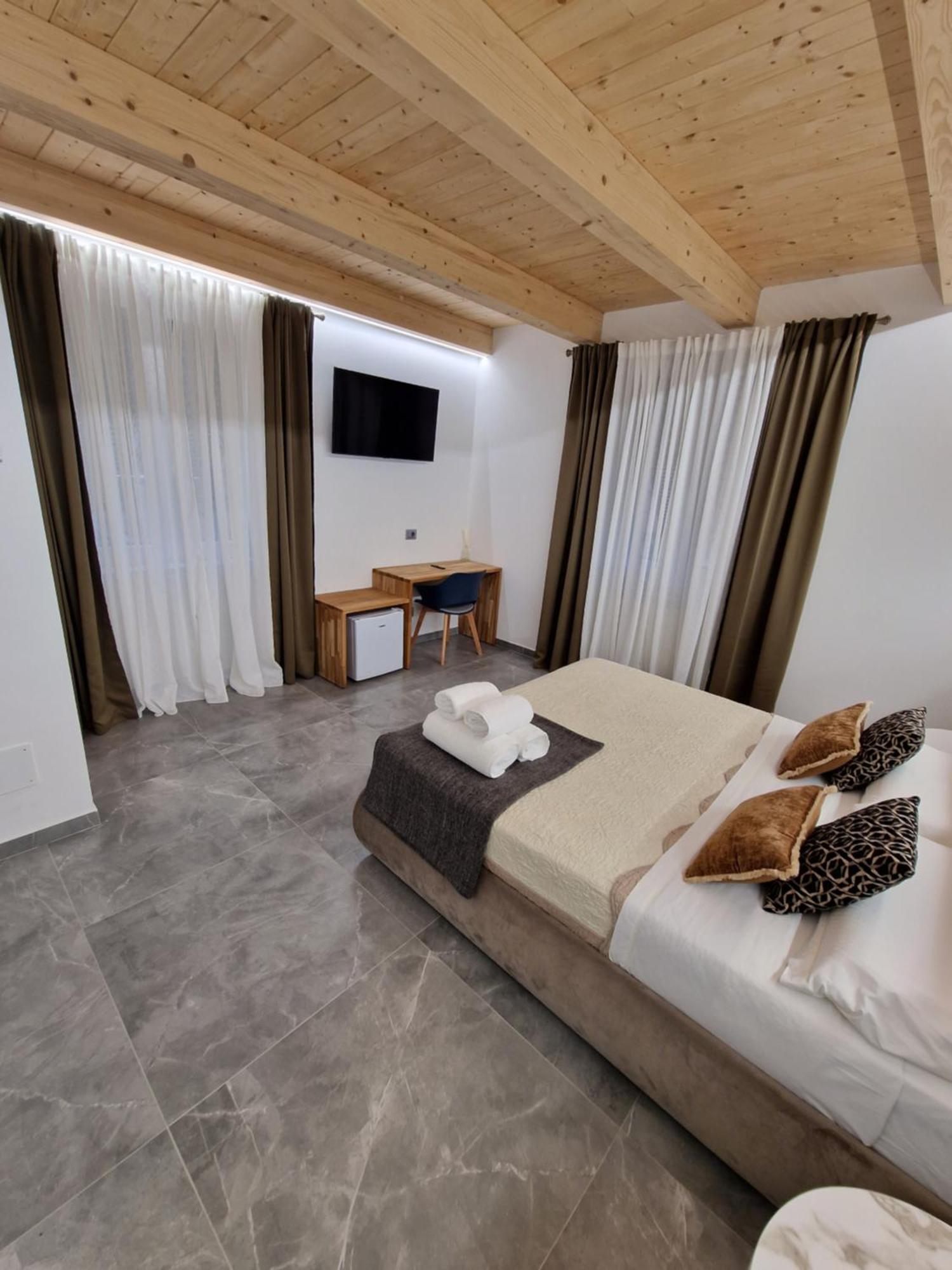 Marla Rooms Специя Экстерьер фото