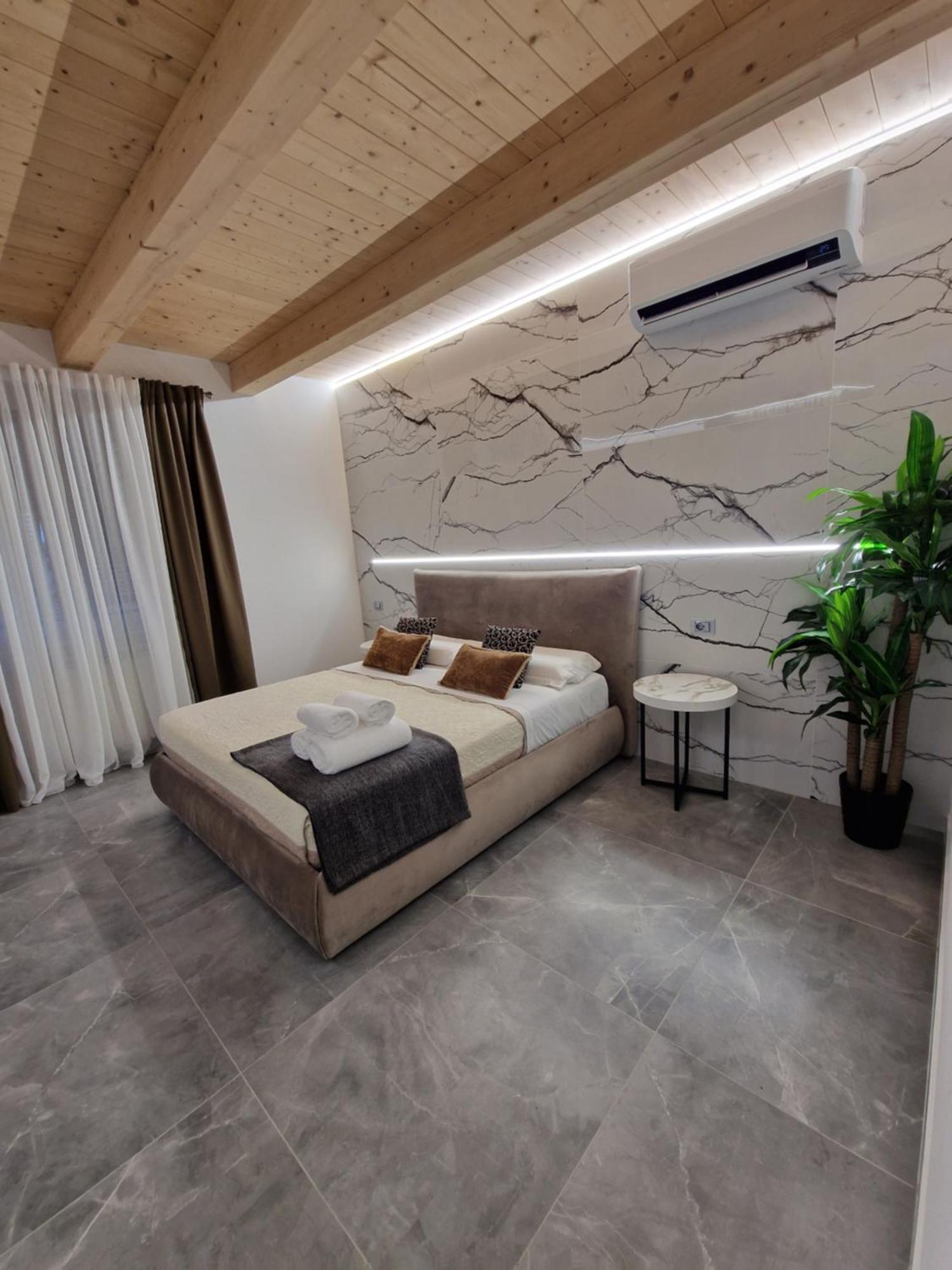 Marla Rooms Специя Экстерьер фото