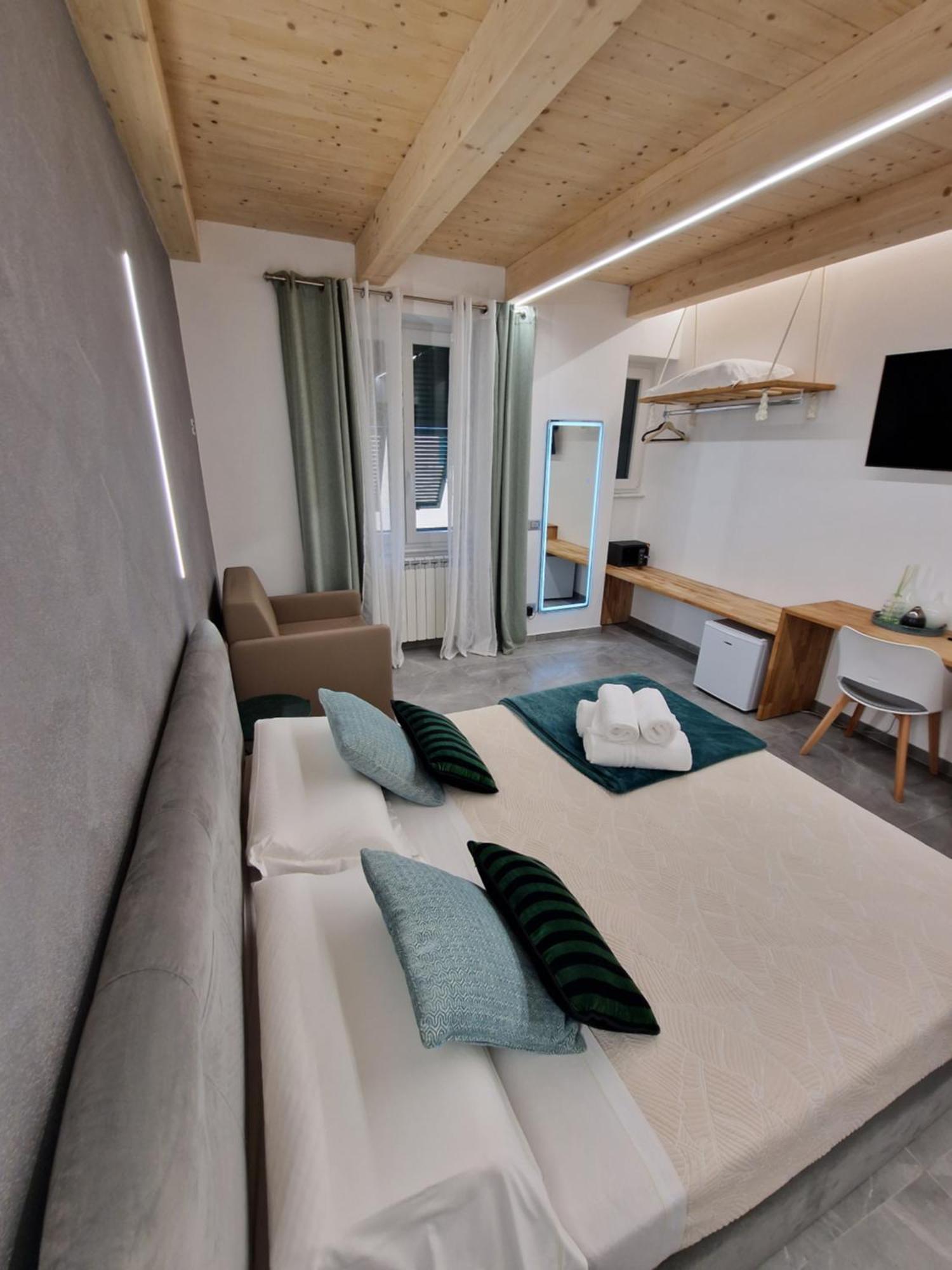 Marla Rooms Специя Экстерьер фото