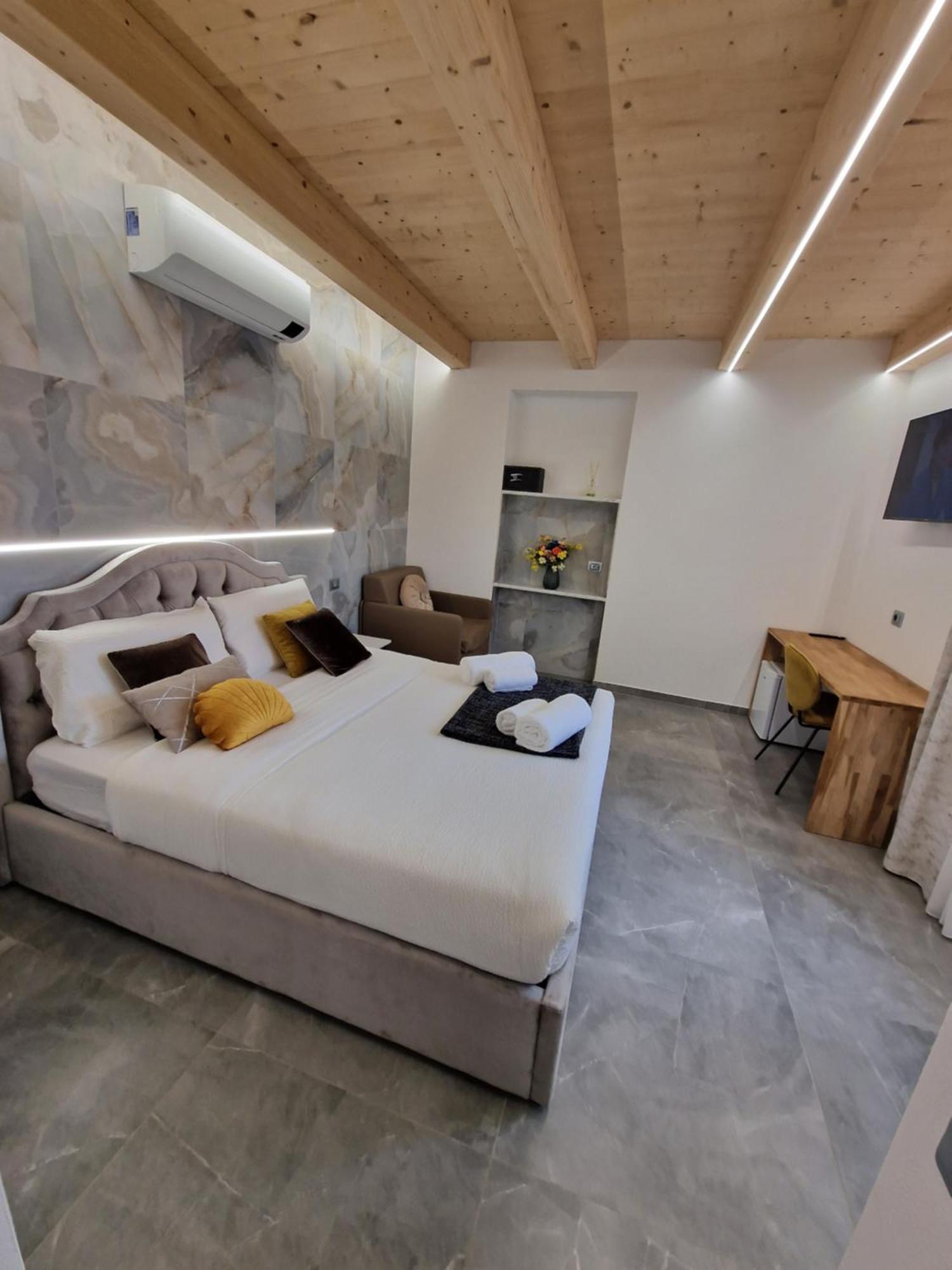 Marla Rooms Специя Номер фото